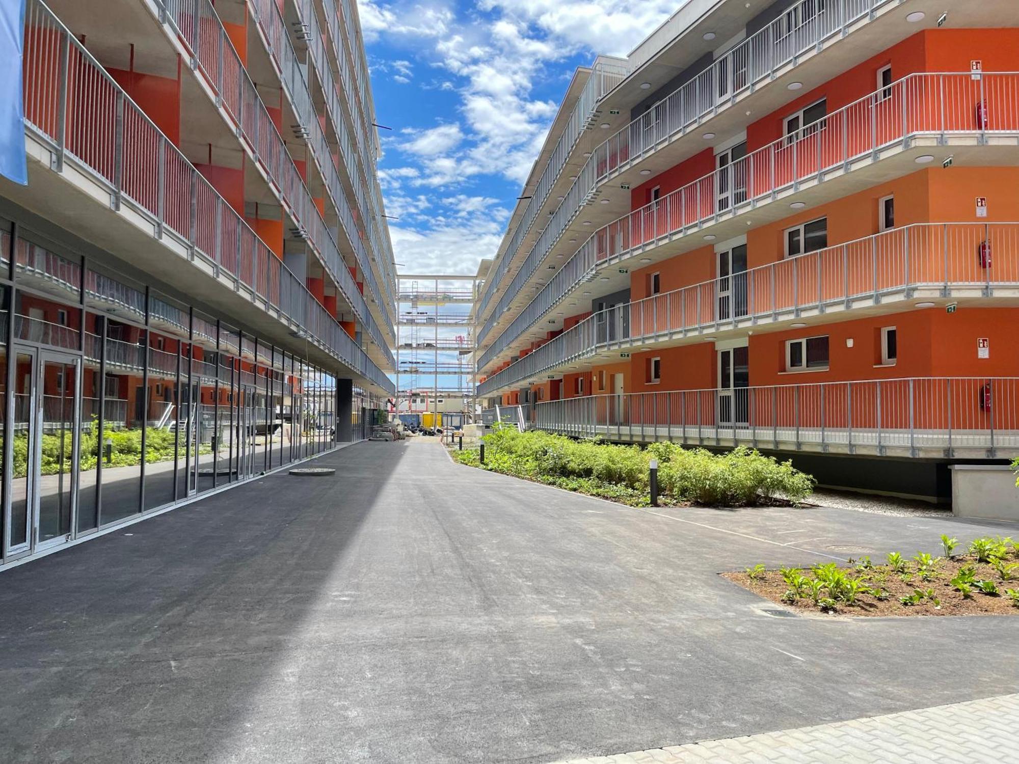 Luxusapartment Mit 40 Qm Terrasse, E-Parkplatz Und Parkplatz Graz Exterior foto