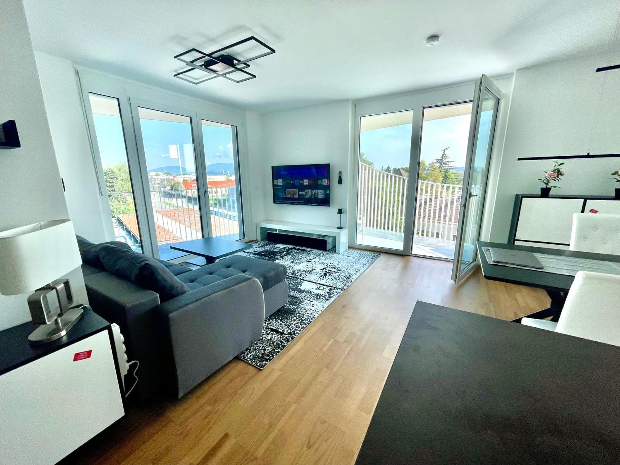 Luxusapartment Mit 40 Qm Terrasse, E-Parkplatz Und Parkplatz Graz Exterior foto