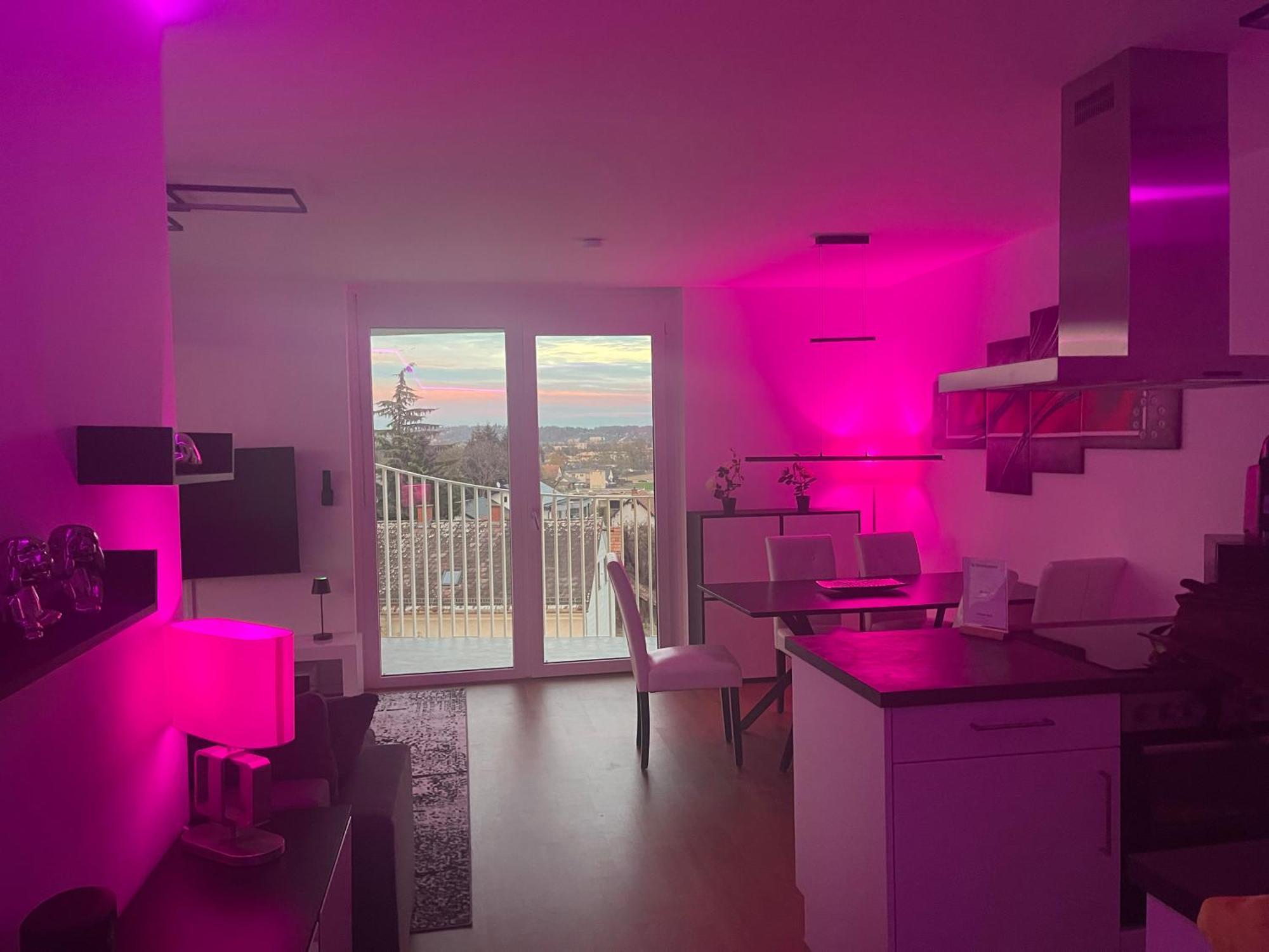 Luxusapartment Mit 40 Qm Terrasse, E-Parkplatz Und Parkplatz Graz Exterior foto